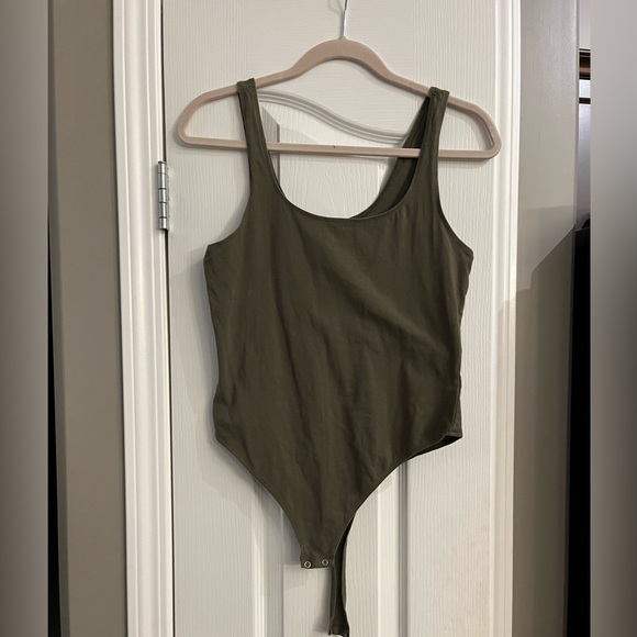 Garage bodysuit - Picture 1 of 4